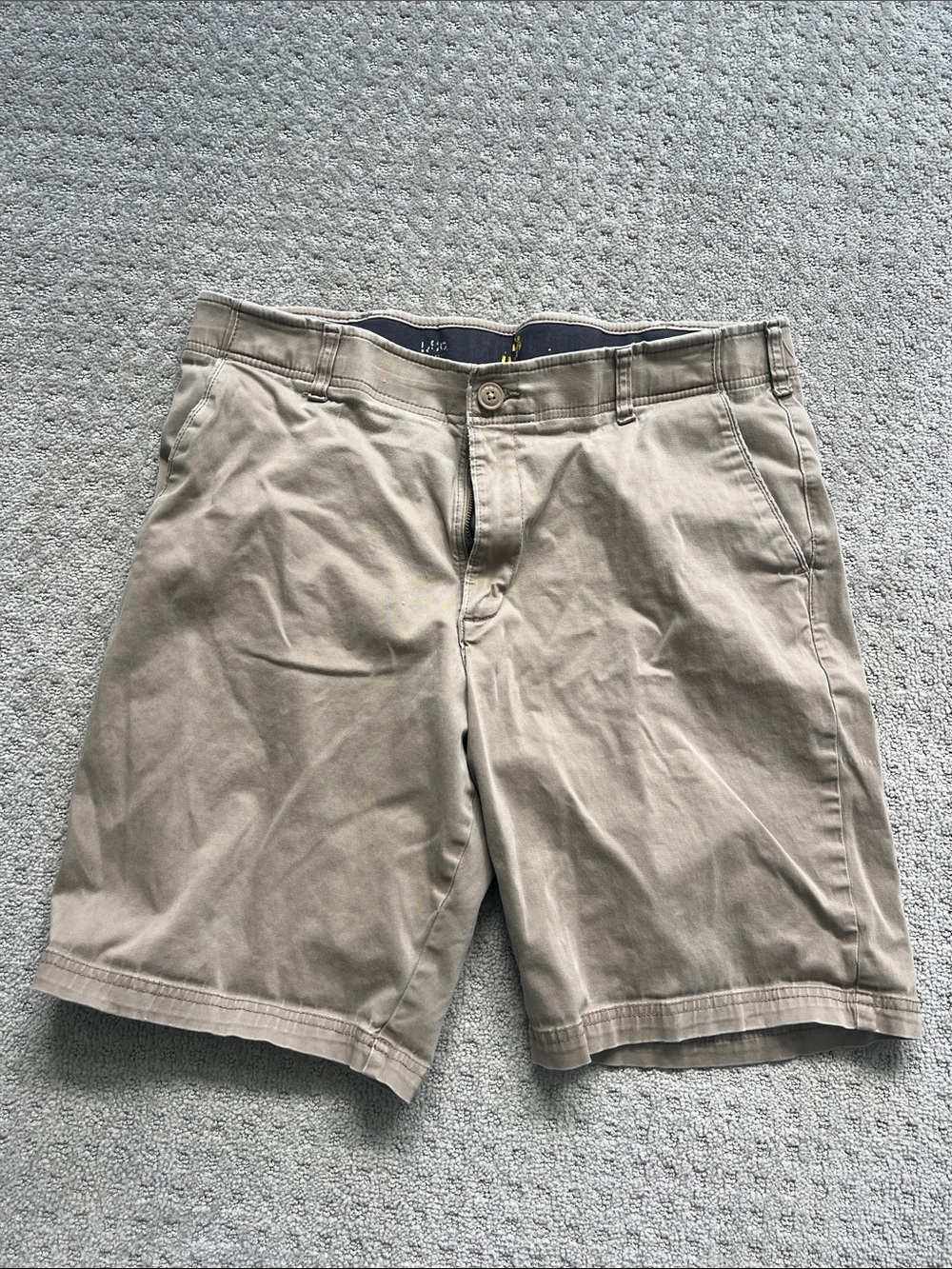 Men's Classic Tan Chino Shorts